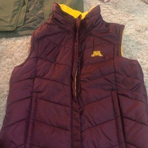 Minnesota golden gophers puffer vest